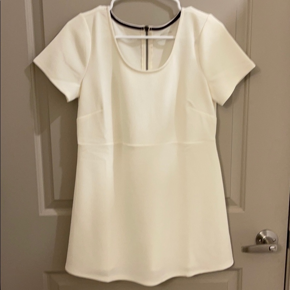 Adorable maternity top